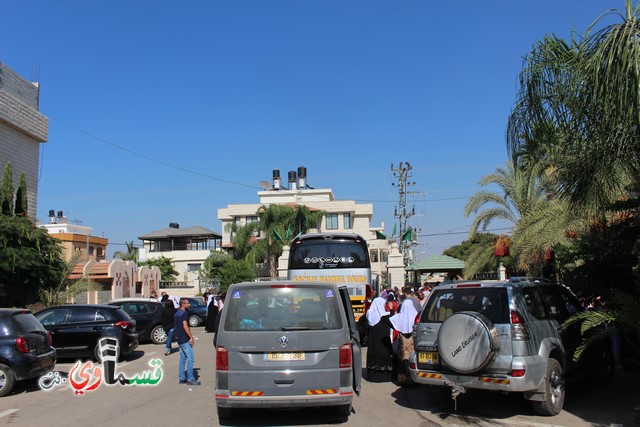 فيديو : كفر قاسم تودع الفوج الأخير  من حجاج  الطائرة   وسط دموع الفرح  ورئيس البلدية :  لا تنسونا من الدعاء 